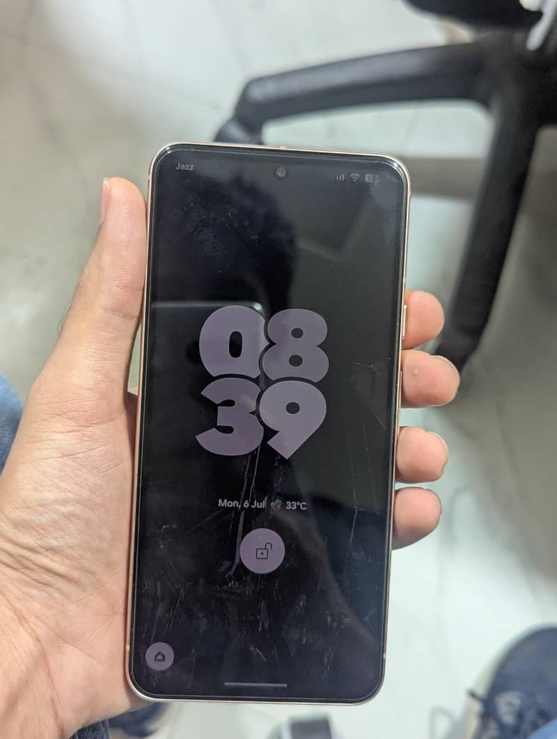 Google Pixel 8 2