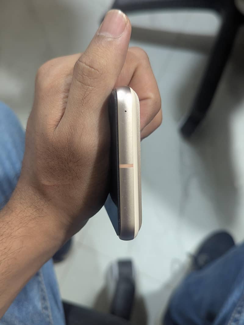 Google Pixel 8 3