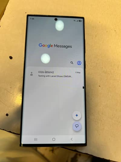 samsung s23ultra 8 256 mobil ma aik dot hai or koey masla nae hai