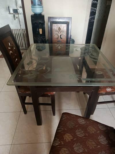 4 chair dinning table