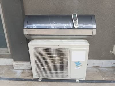 Gree 1 ton AC Dc inverter (0336/7070/370) GEnuine Year warranty