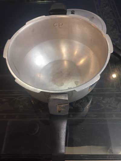 Pressure Cooker For sale