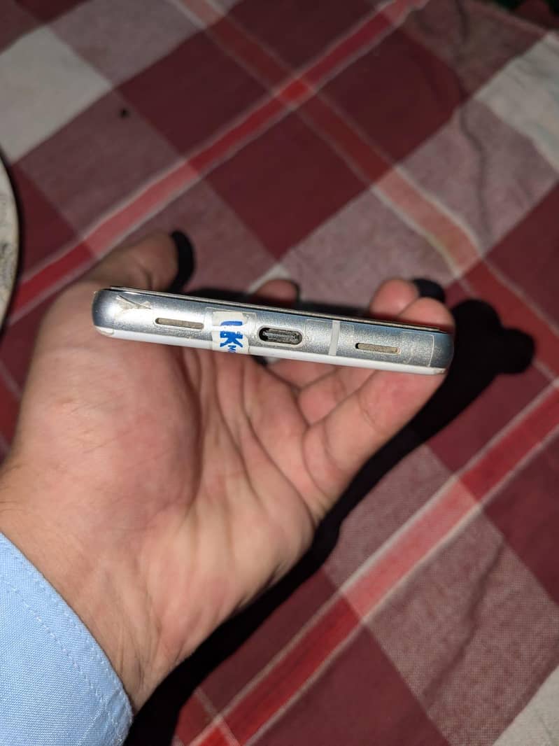 Google Pixel 7a 3