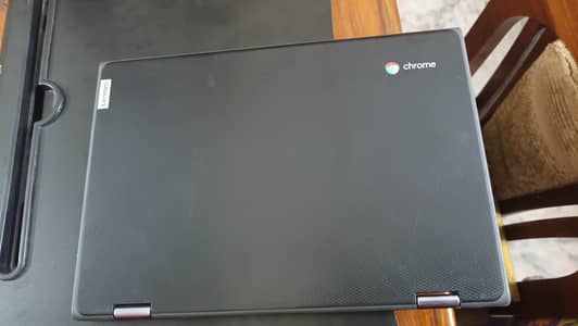 chrome book in a good condition