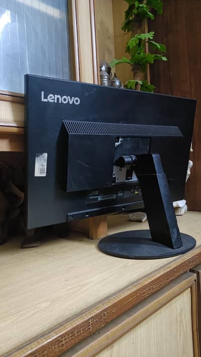 Lenovo 2k borderless monitor 24 inch