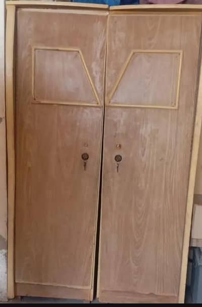 wardrobe RS. 4000