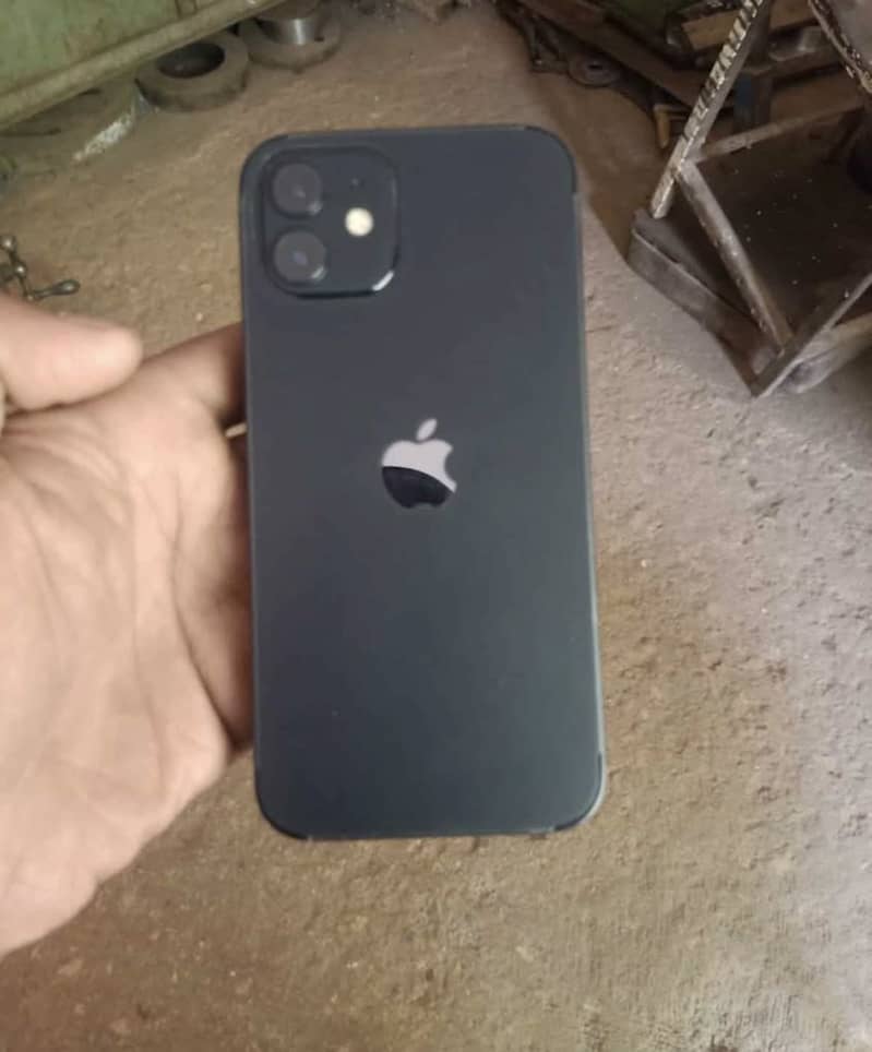 Apple iPhone 12 8