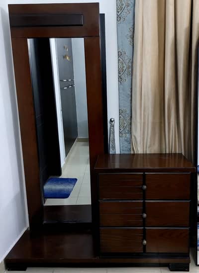 Wooden Dressing Table with Mirror