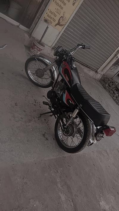 Honda 125 For urgent Sale . . Only contact Serious Buyers