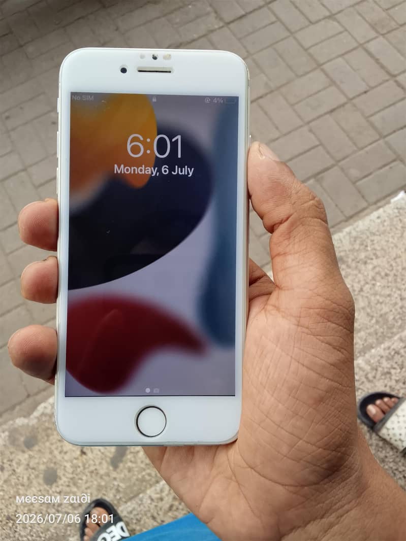 Apple iPhone 7 2