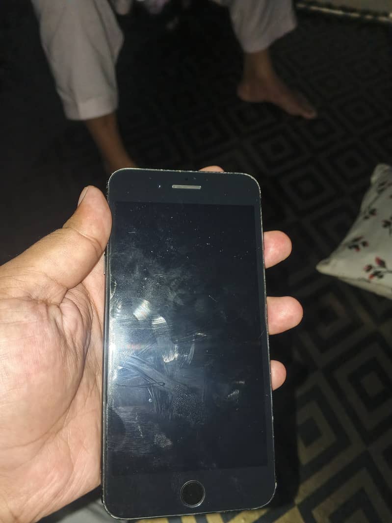 Apple iPhone 7 Plus 0