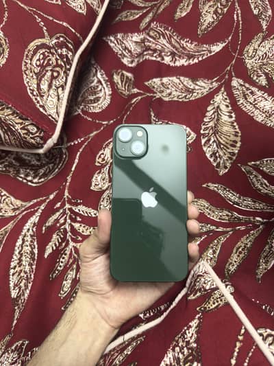 Apple iPhone 13