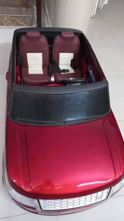 RANGE ROVER KIDS ELECTRIC CAR VERY SLIGHTLY USED JUST LIKE NEW