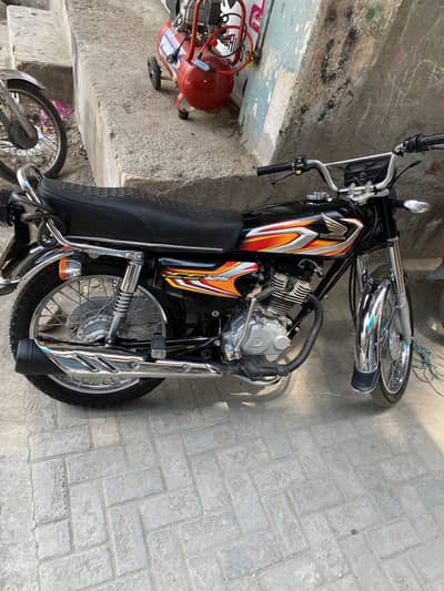 Honda CG 125 neat and clean bike Comfortable bike SGD
