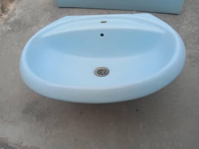 Light Blue Wash Basin with Pedestal - Good Condition