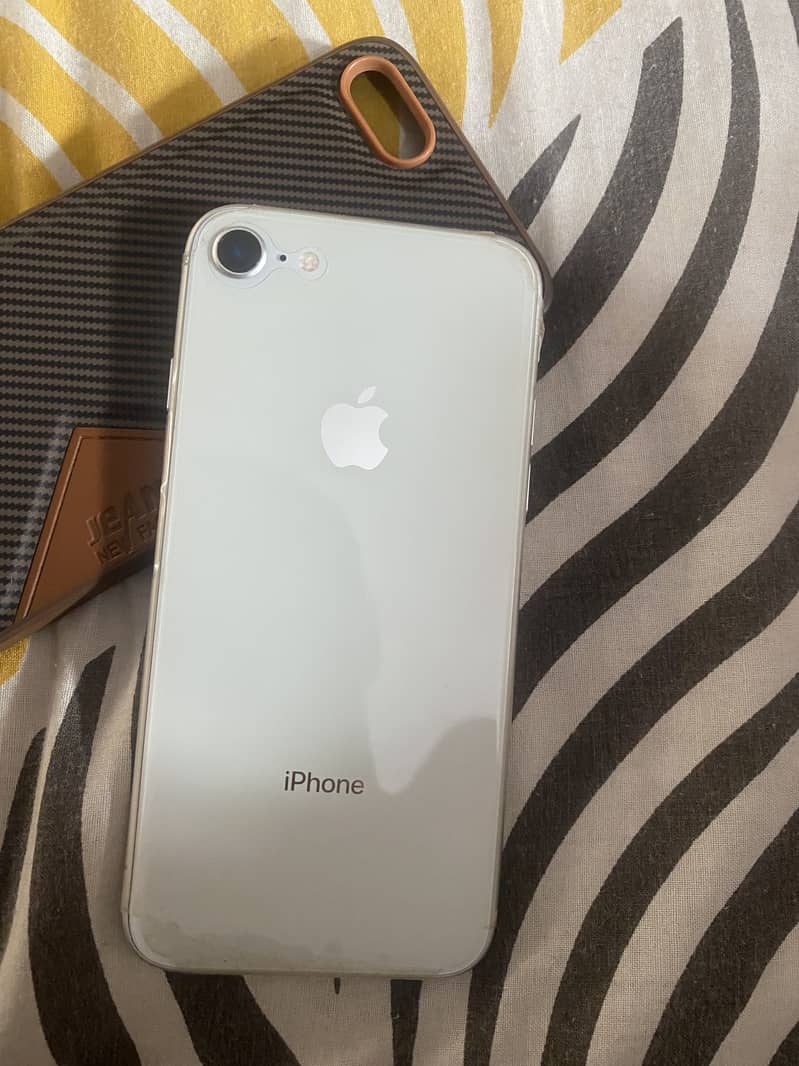 iPhone 8 0