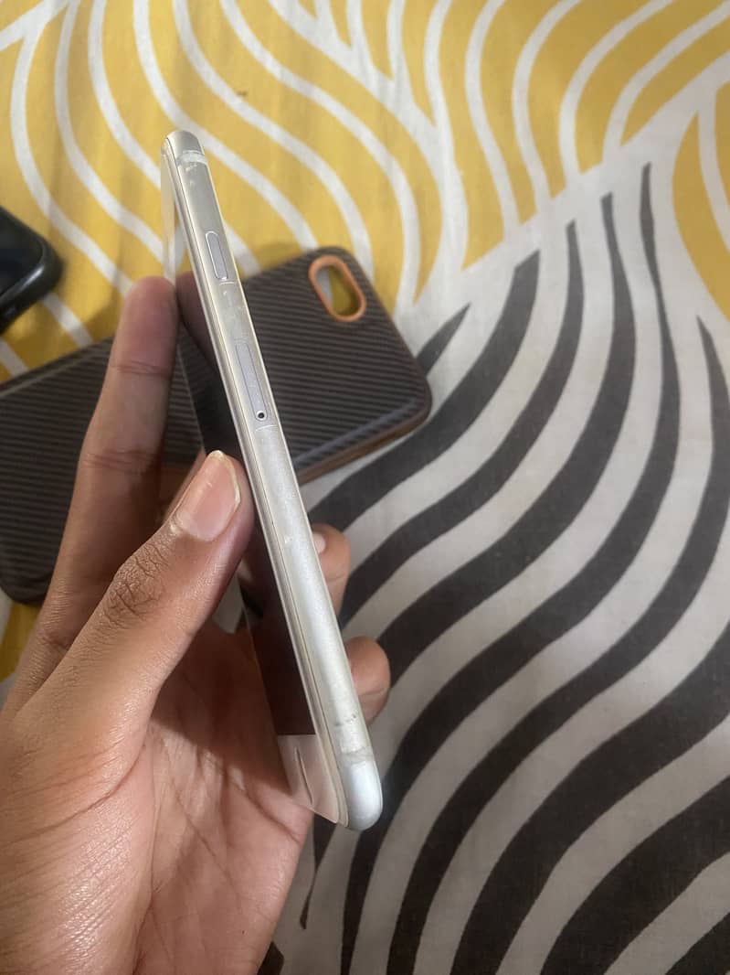 iPhone 8 1