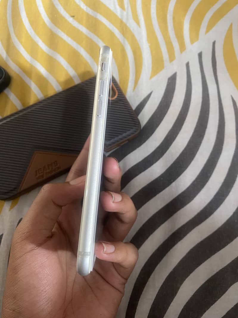 iPhone 8 2