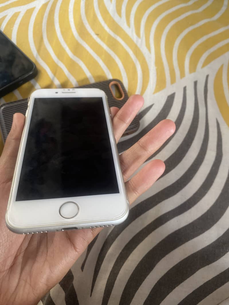 iPhone 8 5
