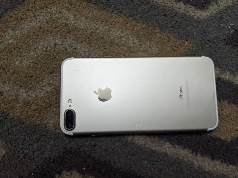 Apple iPhone 7 Plus 4