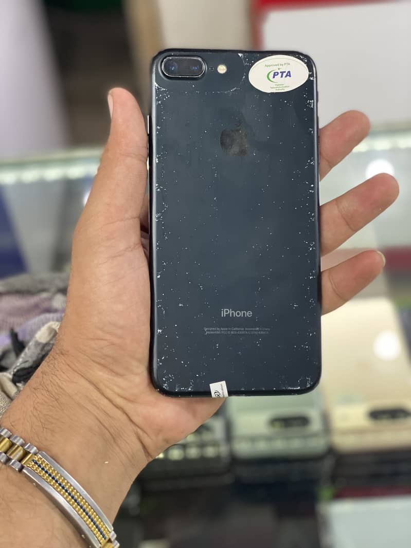 Apple iPhone 7 Plus 3
