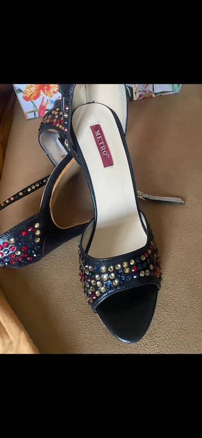 New Metro’s Heels For Women