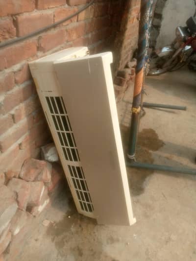 hair Ac use good contion urgent sale