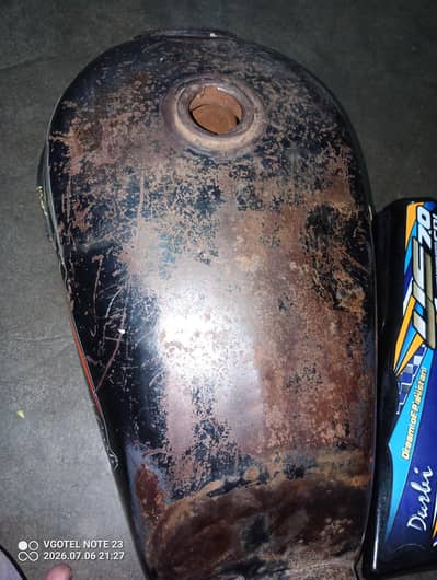 Tanki side cover and fuel look