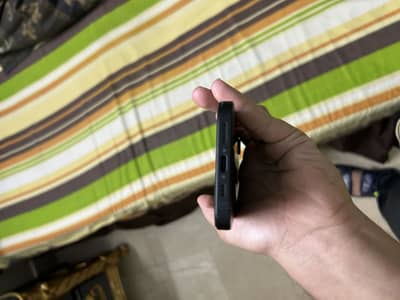 Apple iPhone 16e