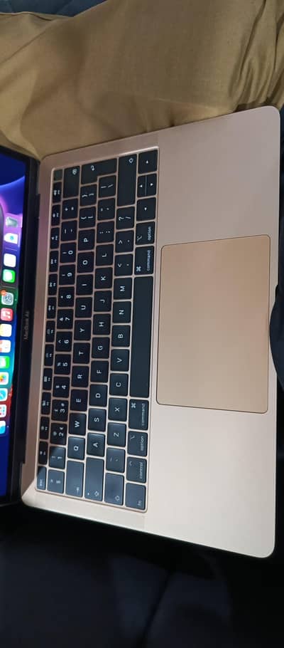 MacBook air 2019 Gold Exchange option available