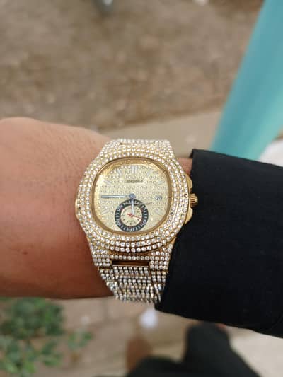 Luxury Gold Diamond Style Wrist Watch – Premium Look