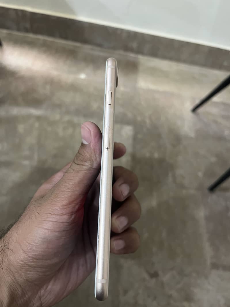 Apple iPhone 8 Plus 0