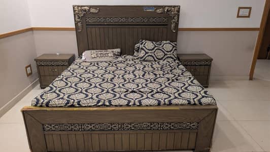 bed set mattress not included