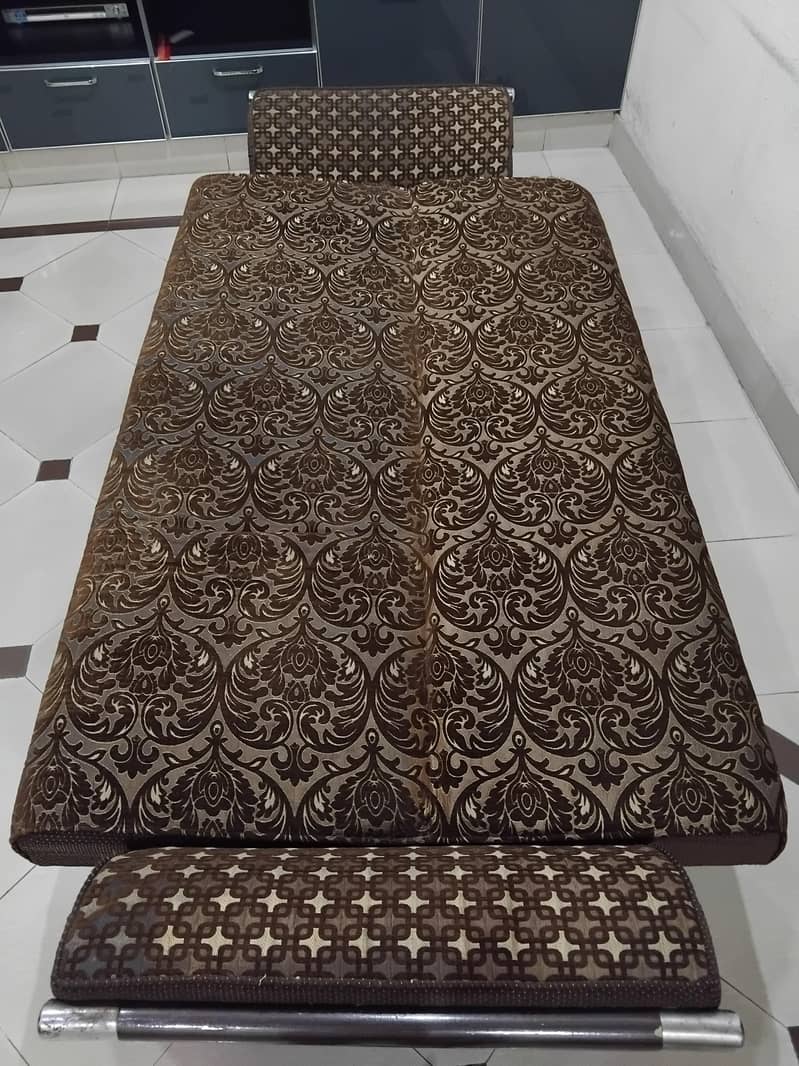 Sofa come bed 0