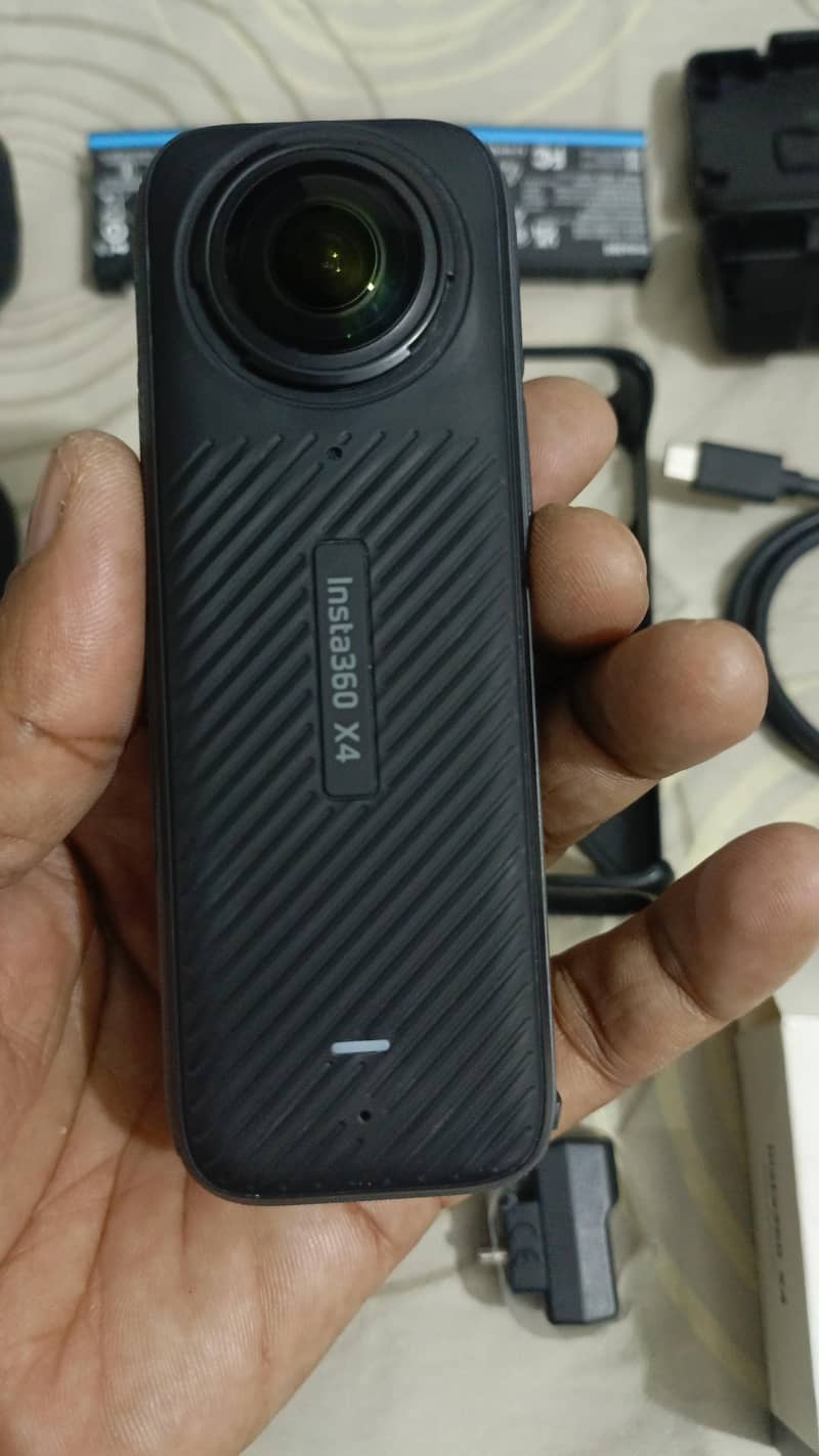 Insta360 X4 Combo 2