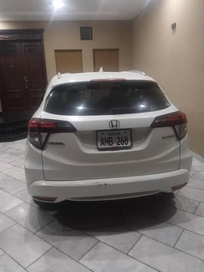 Honda Vezel 2016 2021 ke import hai
