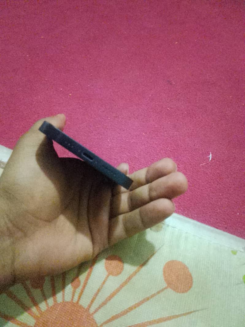 Apple iPhone 13 3