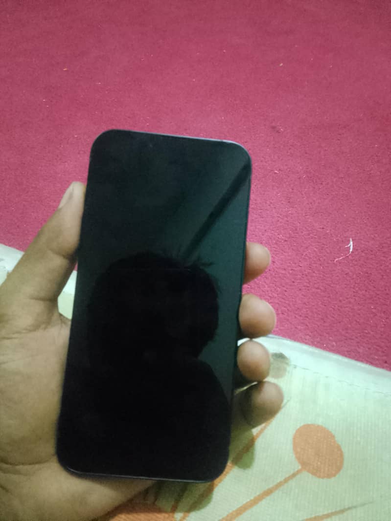 Apple iPhone 13 4