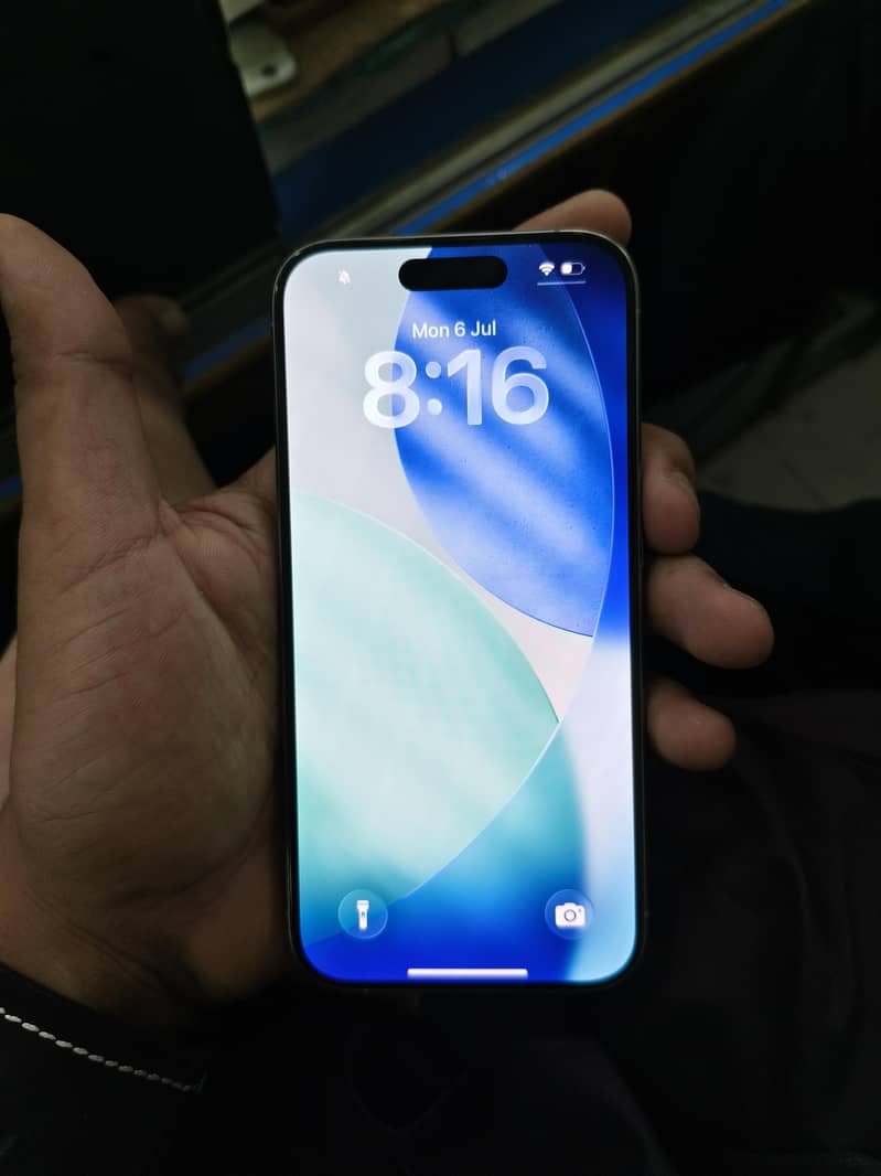 Apple iPhone 15 Pro 1
