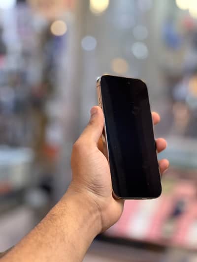 Apple iPhone 16 Pro