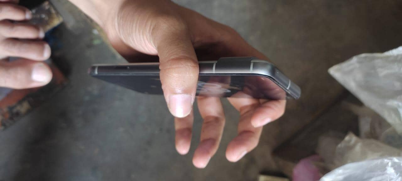 Google Pixel 8 2