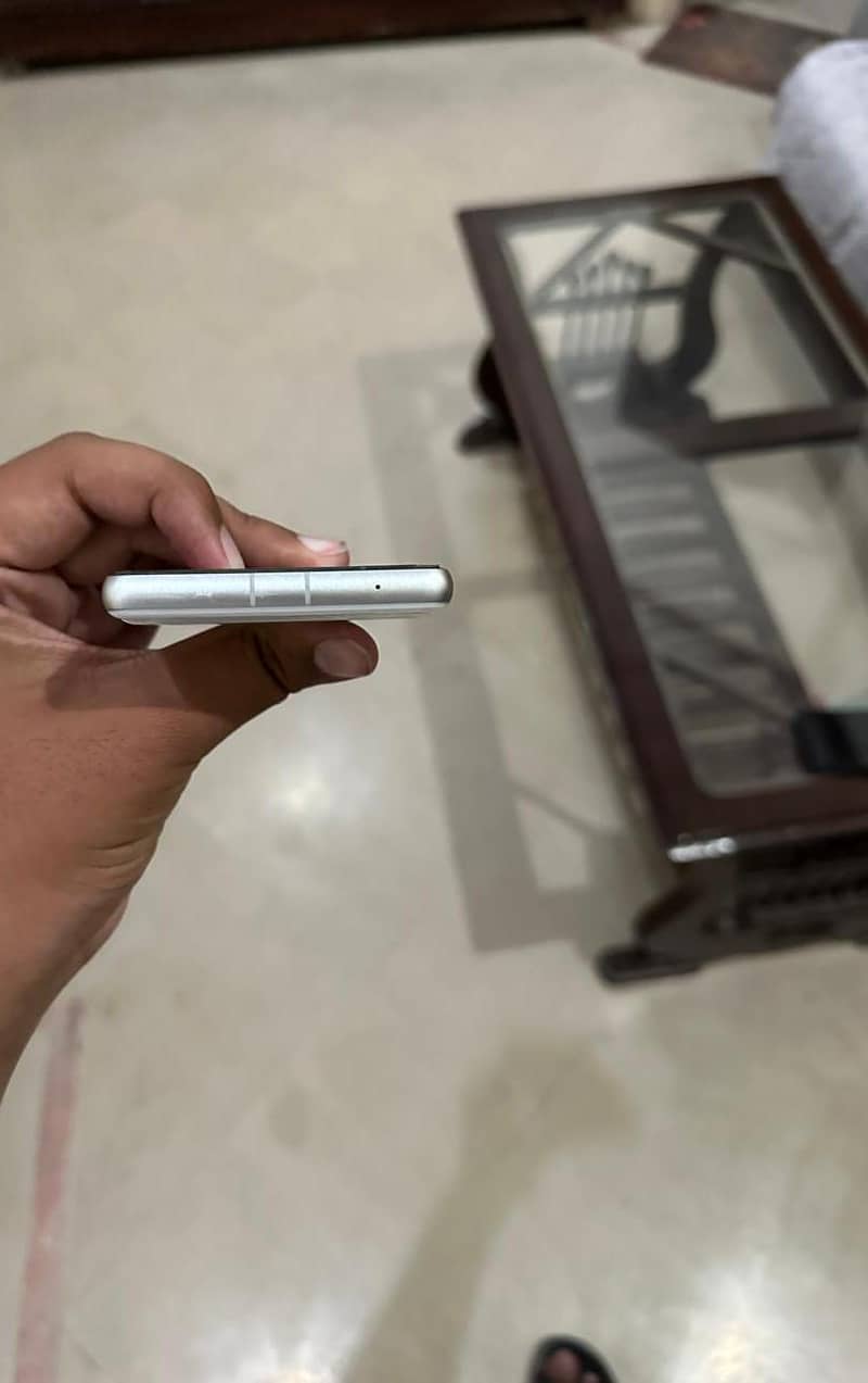 Google Pixel 7a 3