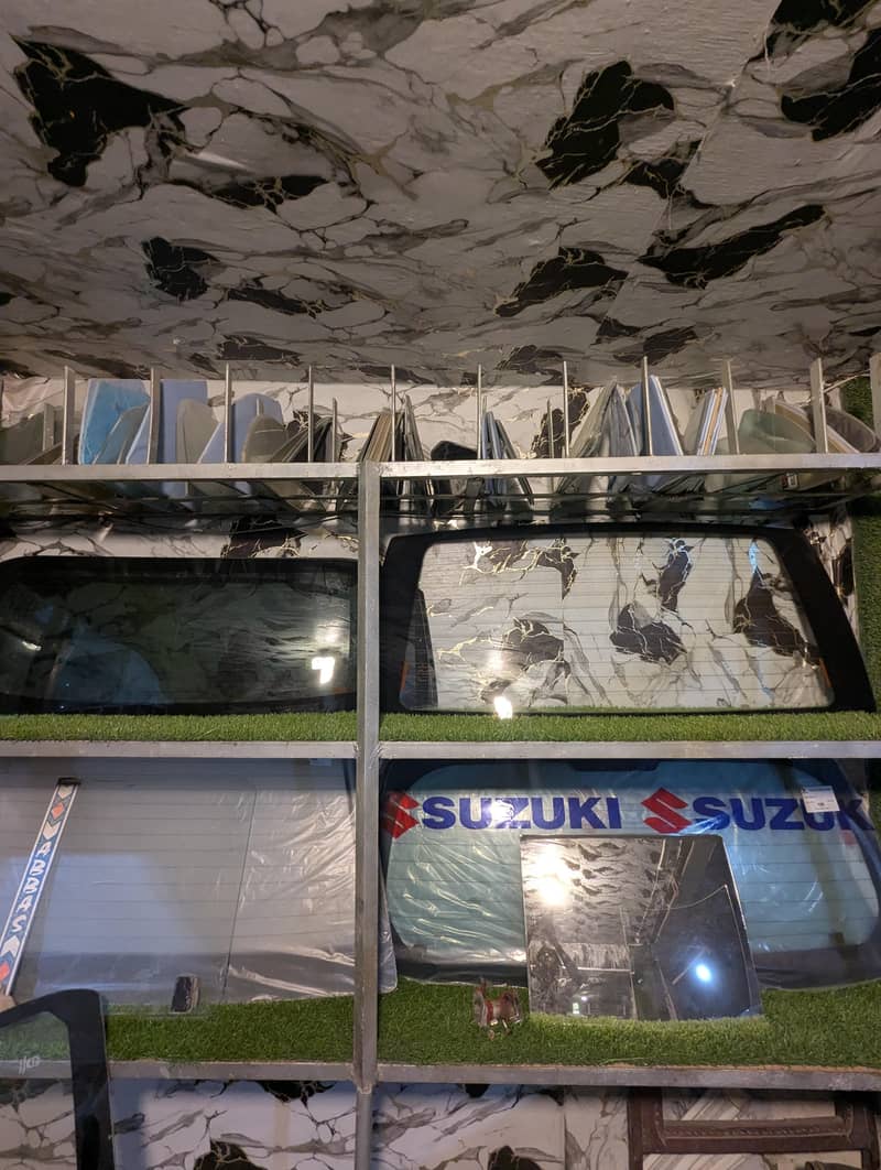 Windscreen available 0