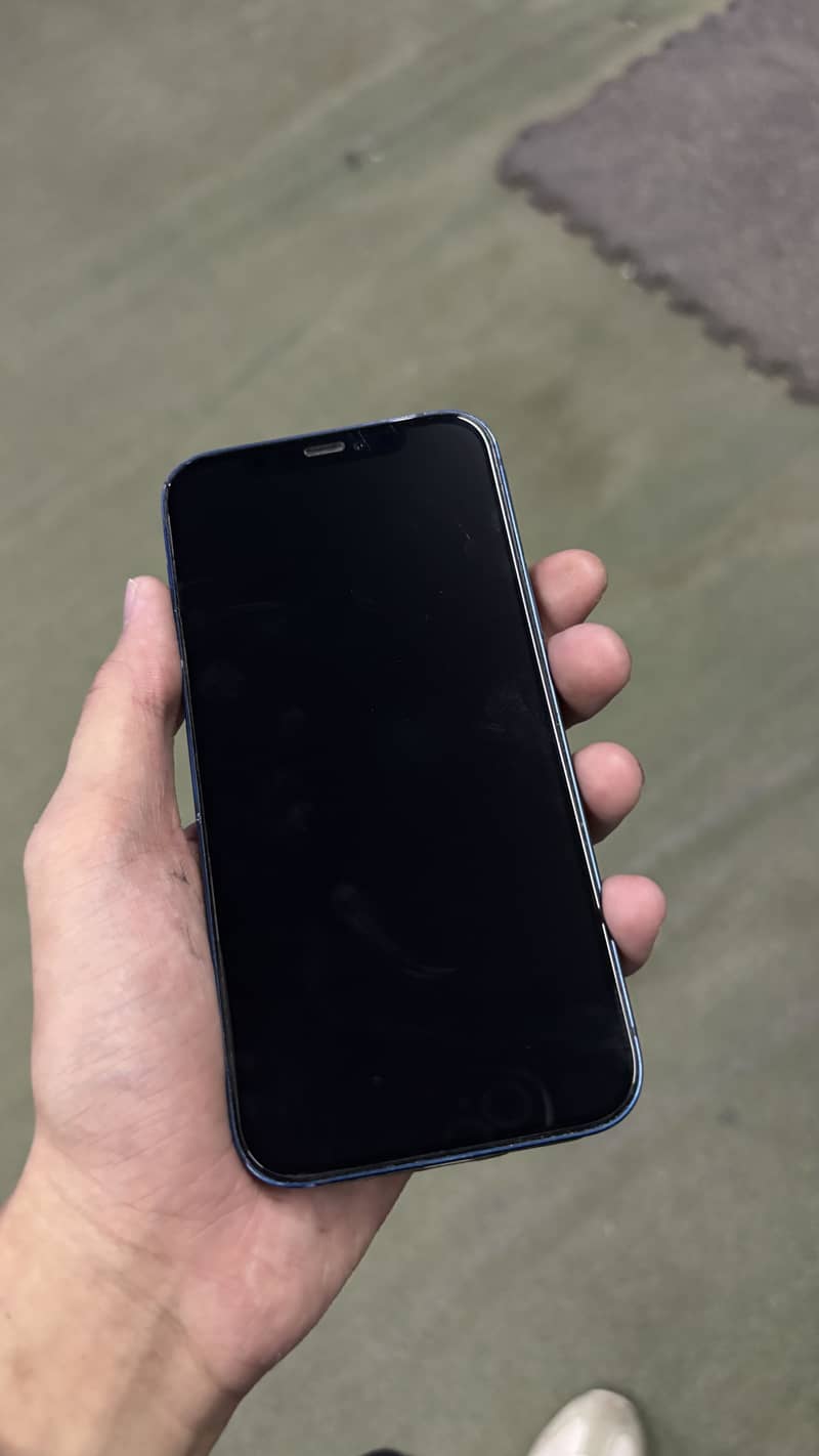 Apple iPhone 12 3