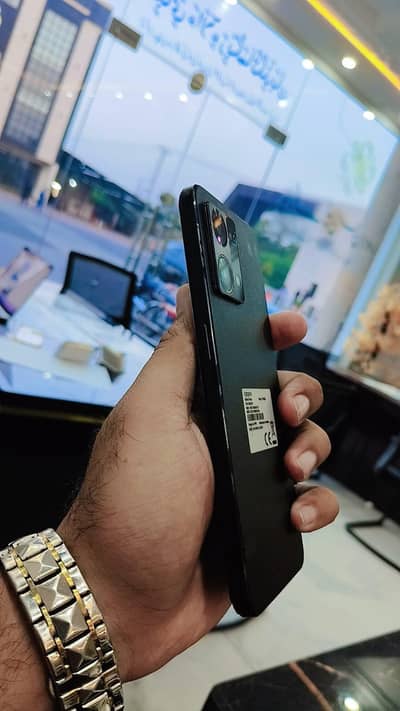 OPPO F21 Pro