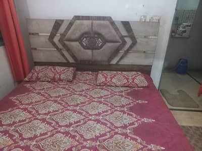 Bed Wadrobe side Table only RS 60,000 just 1 year used condition good