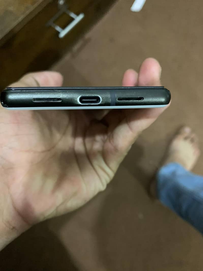 Google Pixel 6 4