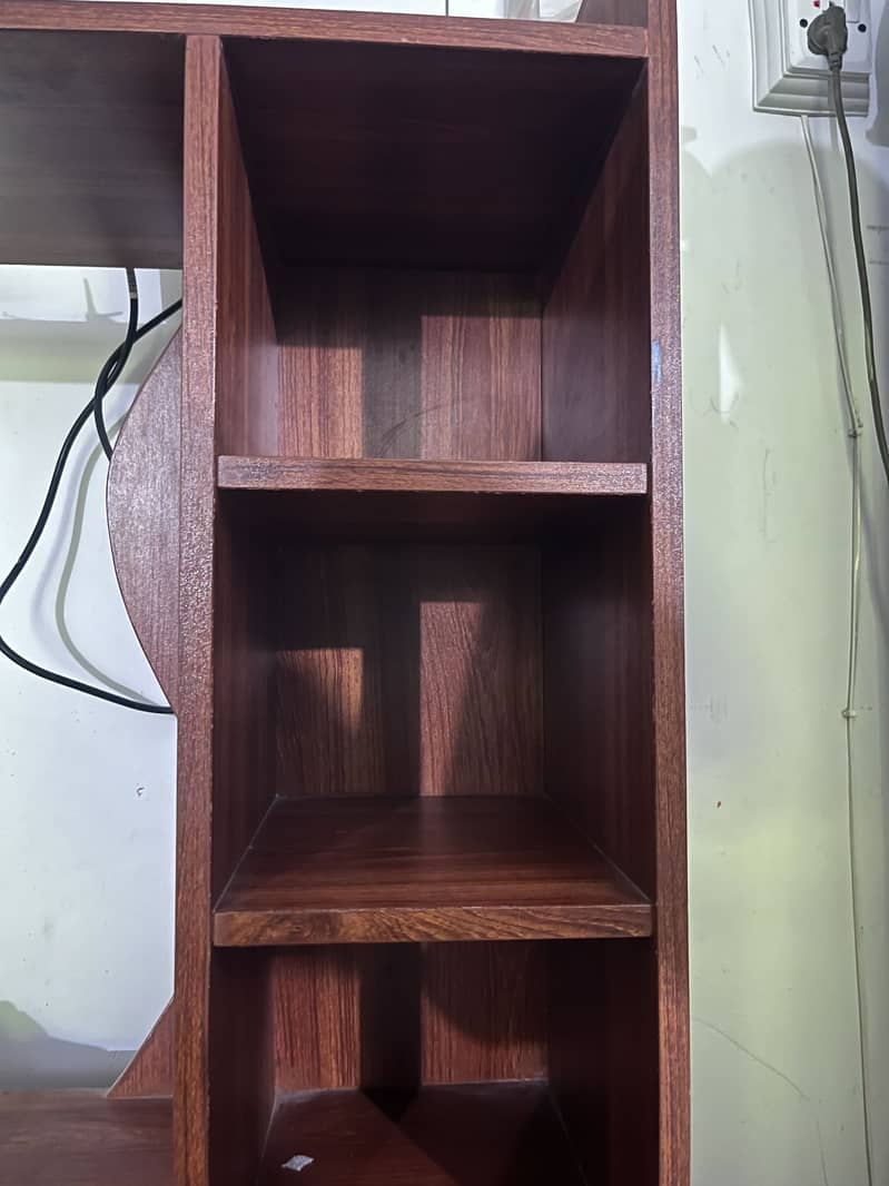 Computer Table 0