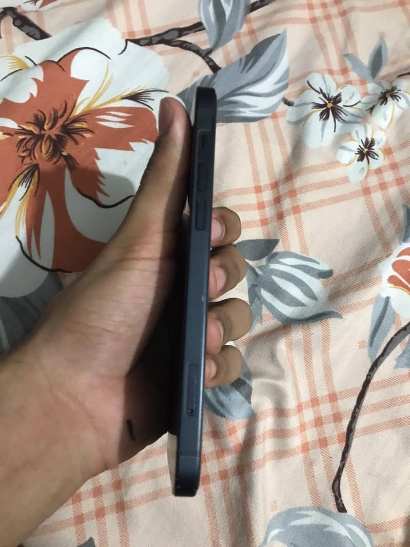 Apple iPhone 12 2