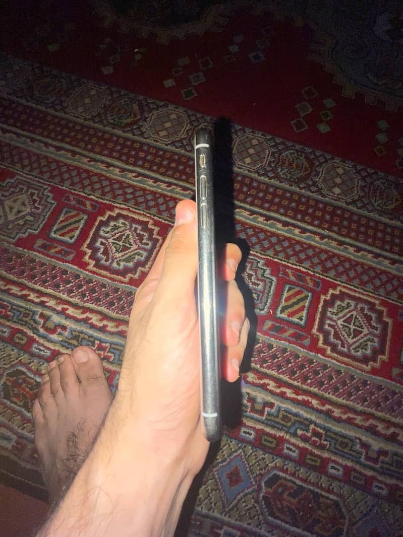 Apple iPhone X 5